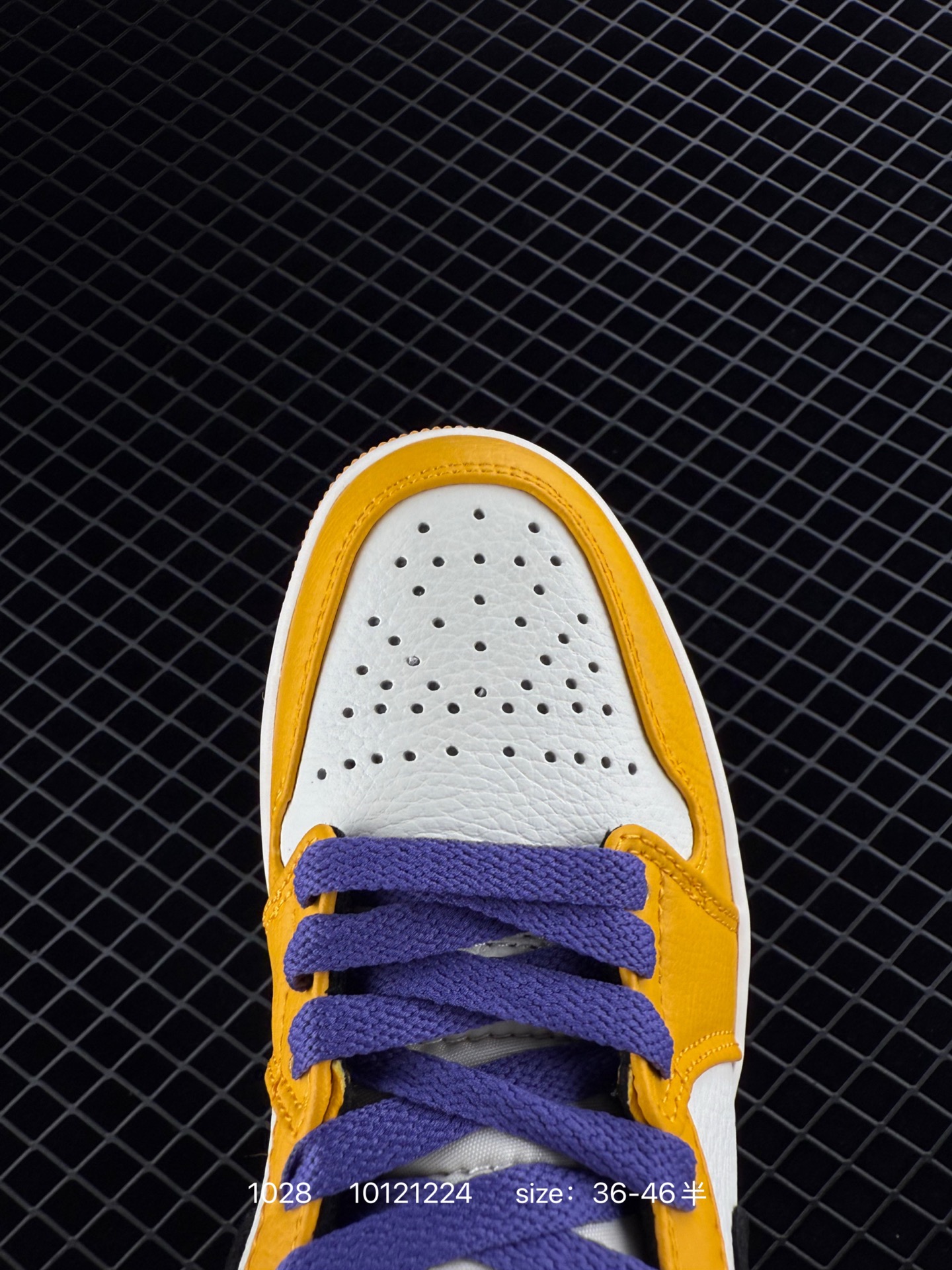 NIKE Air Jordan 1 Retro Mid